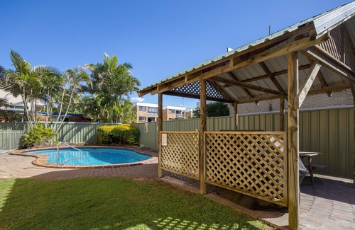 Maroochydore House | 3 Kalyan - Cotton Tree - walking distance to Beach and River!
