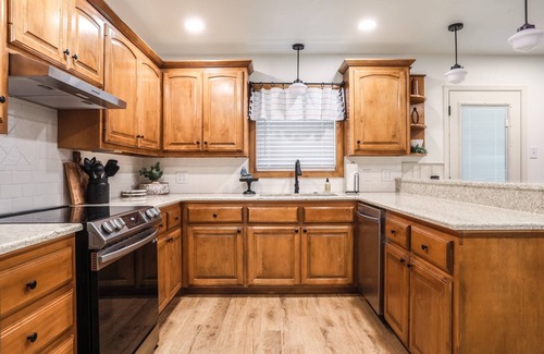 Lubbock House | 3 Kings and the Twins 4 Bedroom Remodeled 5 Minutes to Tech
