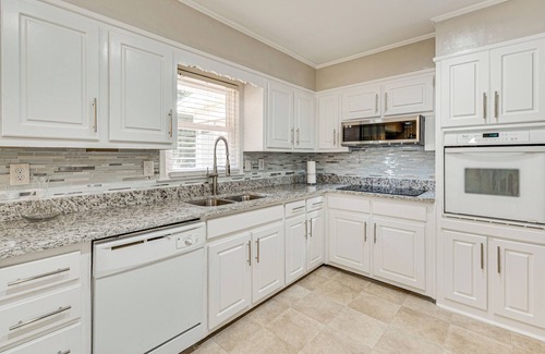 Lithonia House | 3 Mi to Arabia Mtn Trails: Quiet Ranch-Style Home