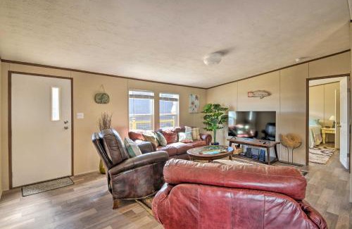 Port O Connor House | 3 Mi to Beach Home with Deck in Port OConnor!