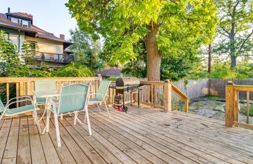 Detroit House | 3 Mi to Dtwn Detroit Spacious Home with Yard!