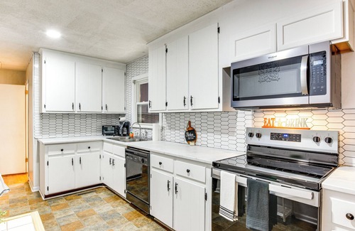 Sanford House | 3 Mi to Dtwn: Family-Friendly Sanford Home