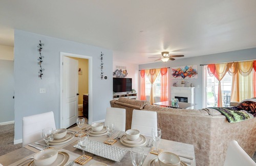 Dover House | 3 Mi to Dtwn: Townhome w/Deck in Dover