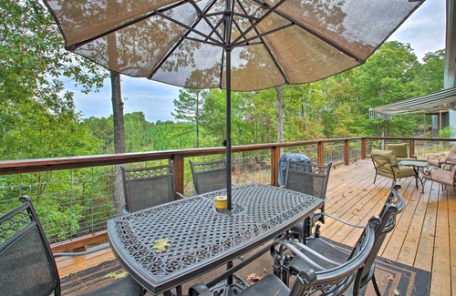 Hot Springs Village House | 3 Mi to Lake DeSoto: Home w/Furnished Deck!