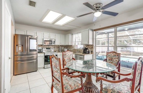 Boyette House | 3 Mi to Marina: Riverview Family Home w/Lanai!