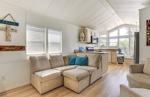 Nokomis House | 3 Mi to Nokomis Beach: Resort Home in Florida