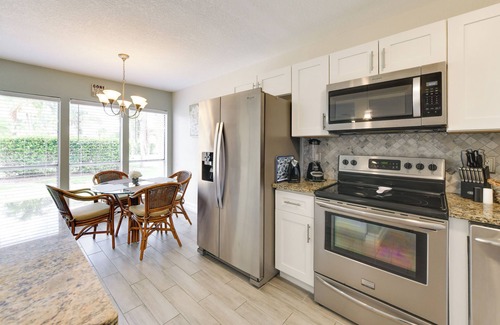 Gulf Gate Estates Condo | 3 Mi to Siesta Key Beach: Condo w/Heated Pool!