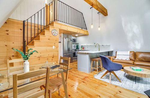 Perkinsville Cabin | 3 Mi to Weathersfield Trails: Dog-Friendly Cabin!