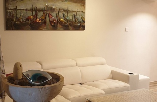 Luqa Apartment | 3 min to the beach, sunrise sunset,nice to walk on the cost , very good for swim