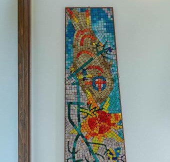 Amazon House | 3 min to UO with amazing views! Central to all!