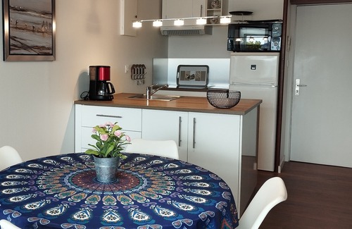 Perros-Guirec Apartment | 3 minutes from the beach, GRD STANDING apartment, veranda, terrace, parking