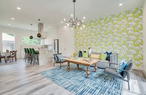 Oak Lawn House | 3 Modern Townhomes Side bySide