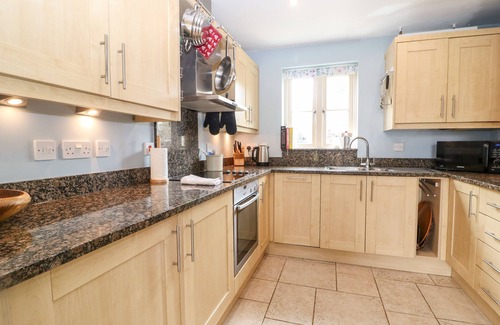 Quenington House | 3 PAINTERS FIELD, family friendly in Quenington, Near Cirencester