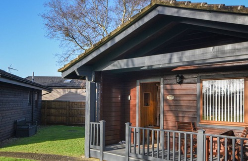 Combpyne Cabin | 3 PINEWOOD RETREAT, romantic, character holiday cottage in Lyme Regis