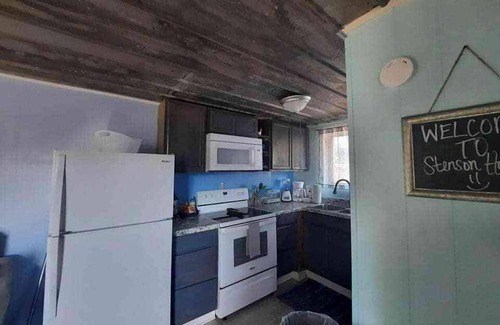 Muscle Shoals Apartment | #3 Right on the Lake! Boats & Kayaks available!