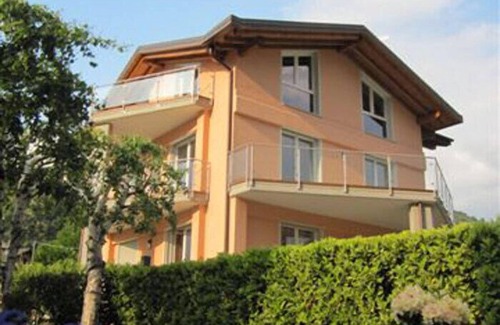 Maccagno Apartment | 3-room apartment only 100 m from the beach and the lake promenade