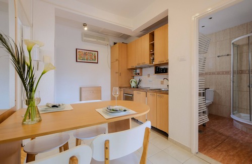 Kopitareva Gradina Apartment | 3 Roooms city centre aprtment with parking