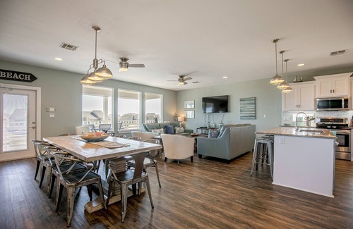 Bella Vista House | 3-Story, ALL en suite, Elevator, 2 Kings, Gulf/Beach Views, Hot Tub & Slingshot!