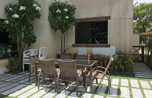 Jenipabu Apartment | 3 suites in Guarajuba, condominium with pool, courts, games room, near the sea