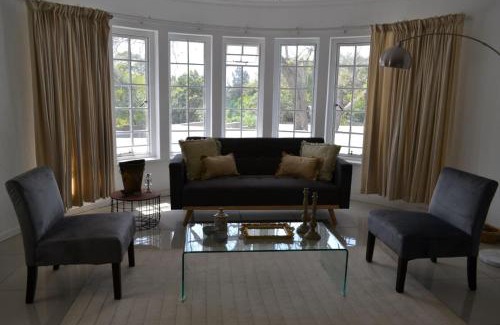 Woodmead House | 3 Woodmead Suites