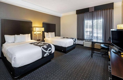 Superstition Springs Hotel | 3 x 2 Double Beds at La Quinta Inn & Suites by Wyndham Mesa Superstition Springs