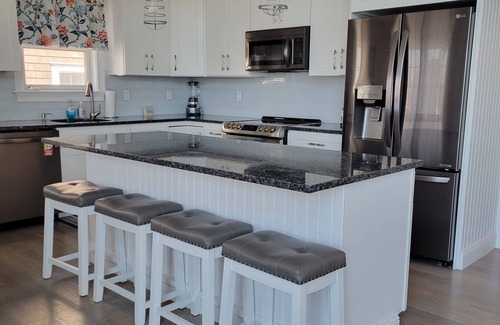 Ocean Beach House | 3 Yrs Young HOME & Heated Salt Water POOL - equally convenient to Ocean or Bay!