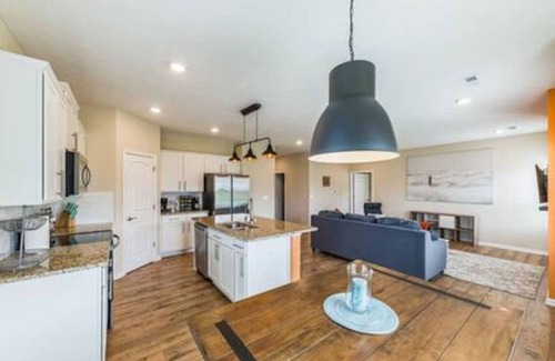 Granville House | 30+ Day Professional Escape