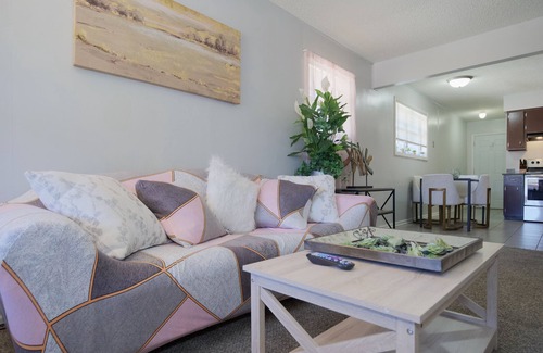 Independence House | 30 days minimum 2b1b close to downtown/Stadiums