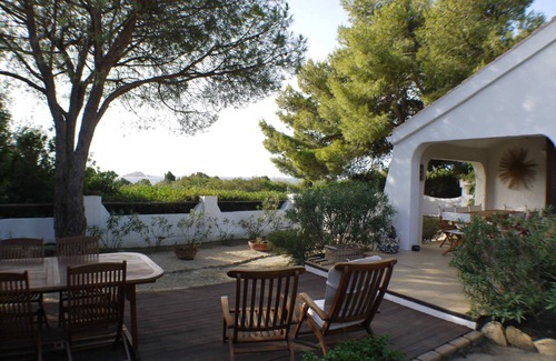 Teulada Villa | 30 meters from the sea. 2 bedrooms, 2 bathrooms. BBQ. Wifi. Discounted ship tickets.