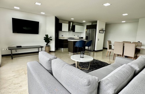 El Castillo Apartment | 302 Poblado! Modern & Spacious Apartment Nice View