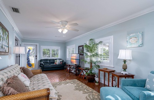 Mid Island House | 307 Lazy Way Island Life Suite - Top by Coastal Vacation Properties