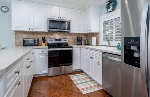 Mid Island House | 307 Lazy Way Island Life Suite - Top by Coastal Vacation Properties