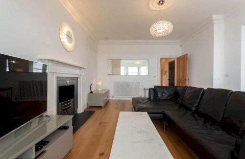 St. Andrews Apartment | 30C The Scores