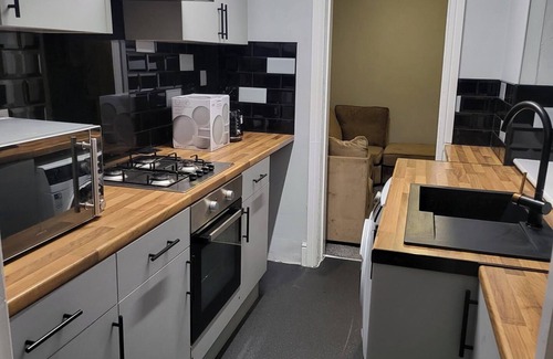 Burslem Apartment | 30mins from Alton Towers - Panama Apartments/Lodge