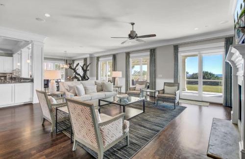 Isle of Palms House | 3100 Palm Boulevard by AvantStay Beachfront Ocean Views Private Pool