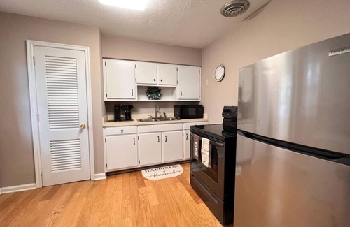 Newport News House | 318 Large 3 bedroom with fenced yard!
