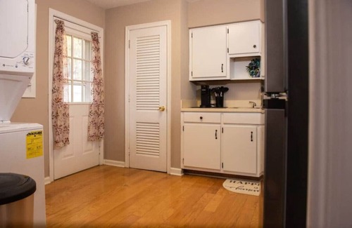 Newport News House | 318 Large 3 bedroom with fenced yard!