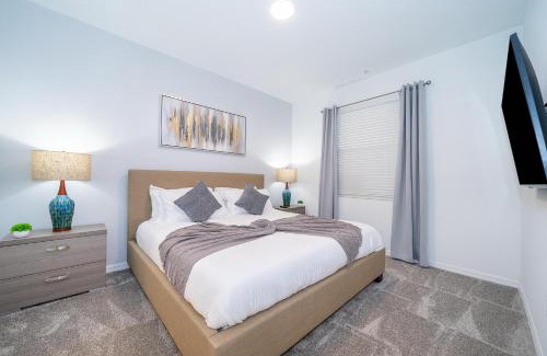 Kissimmee Apartment | 3191-406MA STOREY LAKE, CONDO 2/2 LAKE VIEW