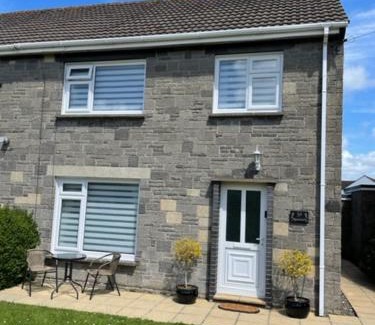 Newport House | 32 Maescurig