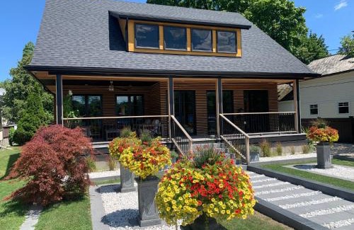 Old Town Historic District House | 33 On Gage Garden Suite