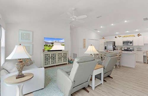 Wildwood House | 3418 Possehl Place - Deluna