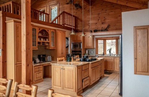 Mill Hall Cabin | 35 min to Penn State with Pond and Hot Tub