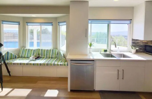 Walnut House | 35% off when 1Mo+! ! Location! VIEWS! BIG Pool!