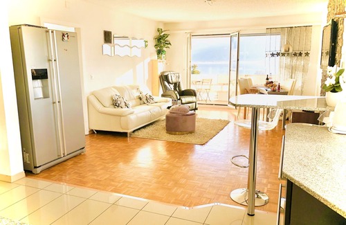 Montreux Apartment | 35Modern and spacious with balcony and lake view