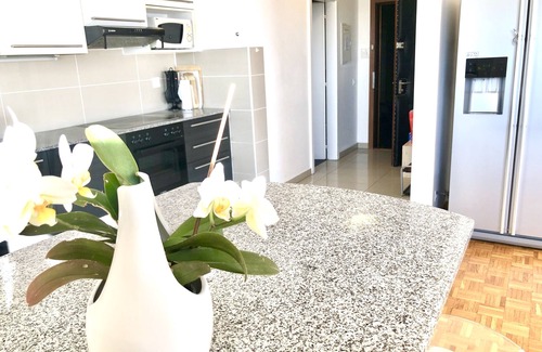 Montreux Apartment | 35Modern and spacious with balcony and lake view