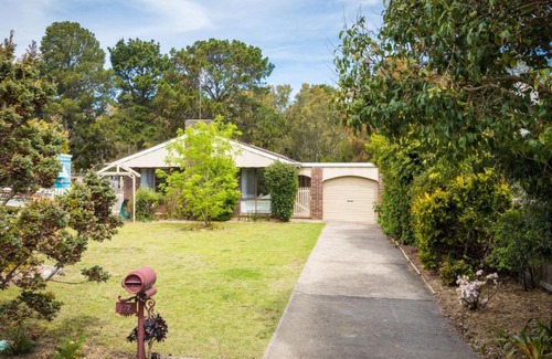 Dalmeny House | 37 Mort Avenue