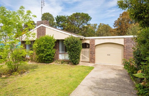 Dalmeny House | 37 Mort Avenue