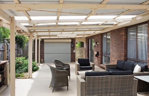 Dalmeny House | 37 Mort Avenue
