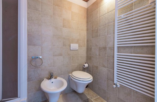 Mottola House | 3786 ADT - Camera quadrupla