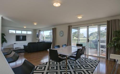 Ventnor House | 39 Bingley Crescent Ventnor